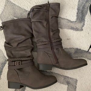Brown boots from Nine West brand new never worn.